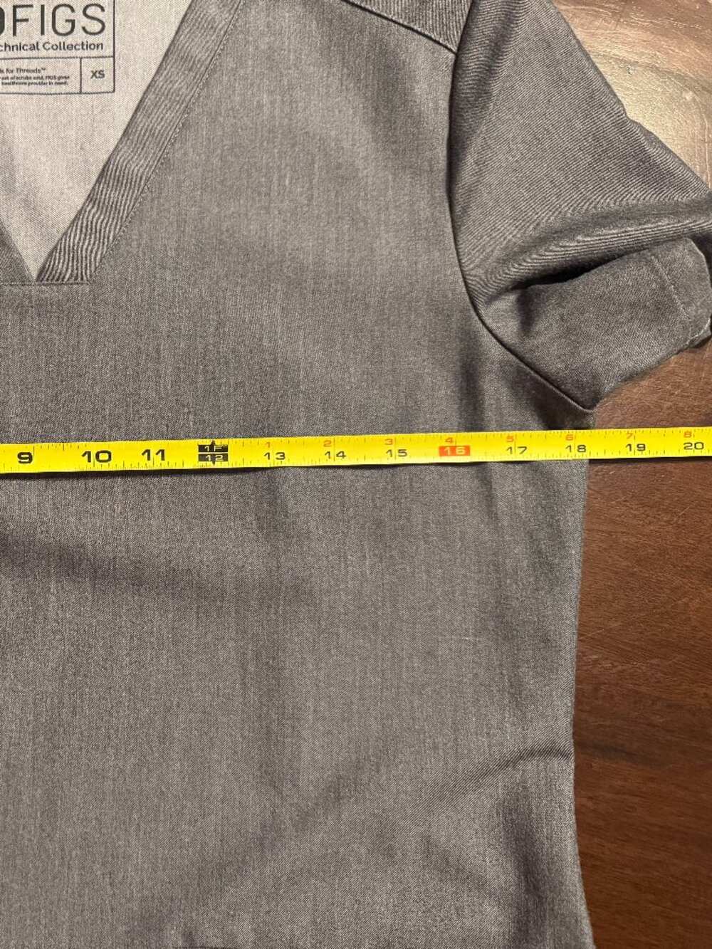 FIGS Graphite Gray Casma Scrub Top – XS - Picture 5 of 6